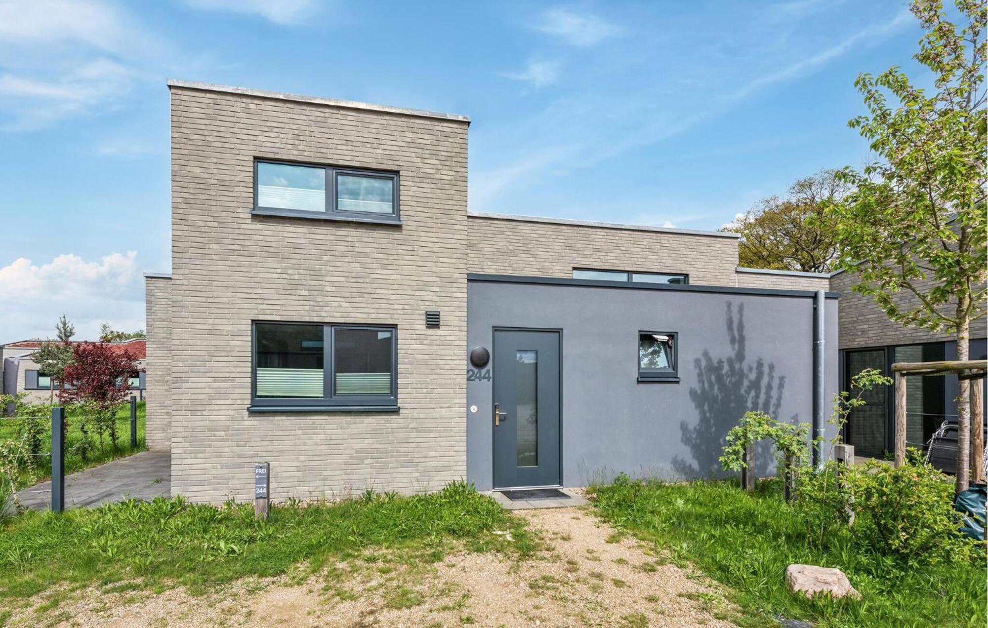 Beach Front Home In Lembruch-Duemmer See With Wifi Exteriér fotografie